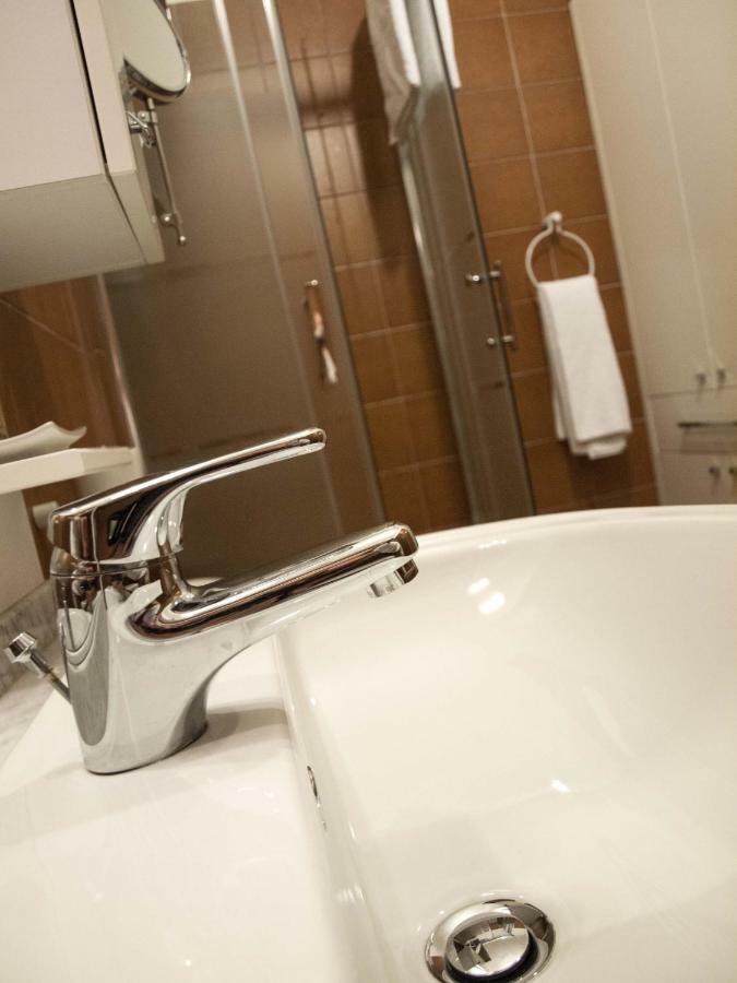 Casa Marina - Appartamento Nel Residence Di Nesso Eksteriør billede